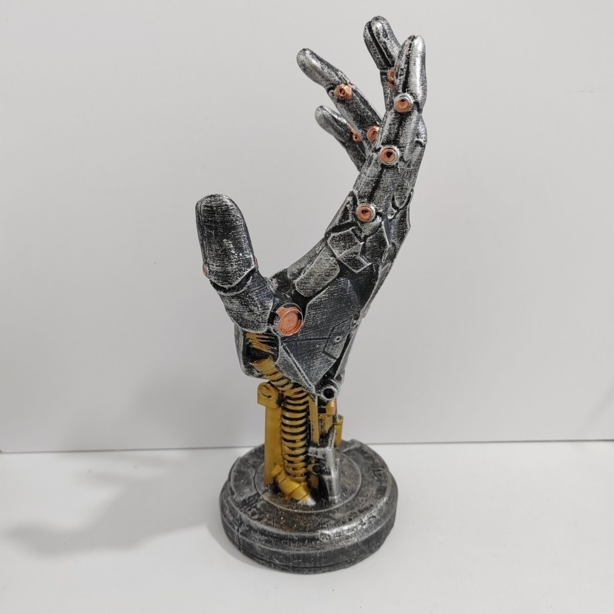 Cyberpunk Mechanical Hand Disp - đánh giá và giá Photography Game